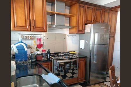 Casa à venda com 4 quartos, 338m² em Jardim Vivan, São Paulo