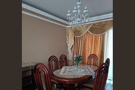 Casa à venda com 4 quartos, 338m² em Jardim Vivan, São Paulo