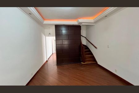 Casa à venda com 157m², 3 quartos e 3 vagas