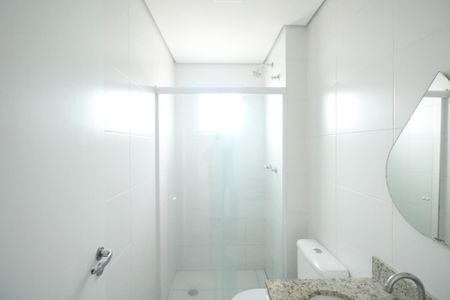 Apartamento para alugar com 65m², 2 quartos e 1 vaga Apartamento para alugar com 65m², 2 quartos e 1 vagaBanheiro da Suíte