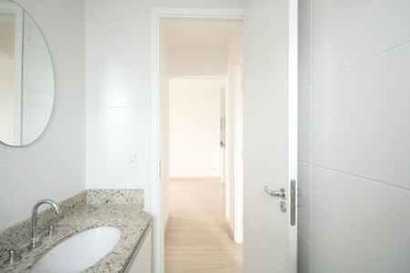 Apartamento para alugar com 65m², 2 quartos e 1 vaga Apartamento para alugar com 65m², 2 quartos e 1 vagaBanheiro Social