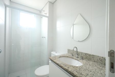 Apartamento para alugar com 65m², 2 quartos e 1 vaga Apartamento para alugar com 65m², 2 quartos e 1 vagaBanheiro da Suíte