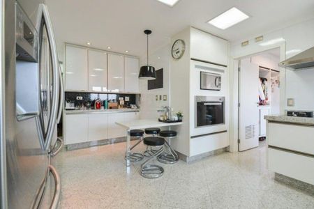 Apartamento à venda com 375m², 4 quartos e 5 vagas