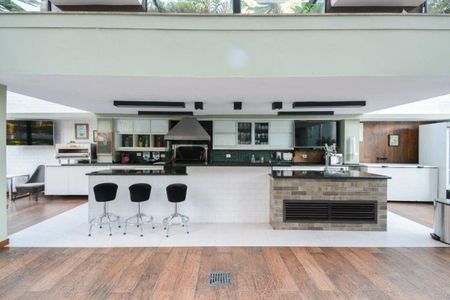 Apartamento à venda com 375m², 4 quartos e 5 vagas