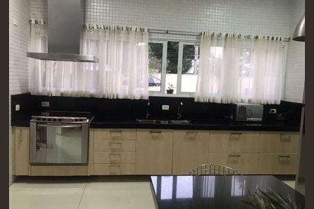 Casa à venda com 701m², 4 quartos e 6 vagas
