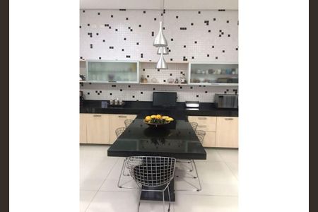 Casa à venda com 701m², 4 quartos e 6 vagas