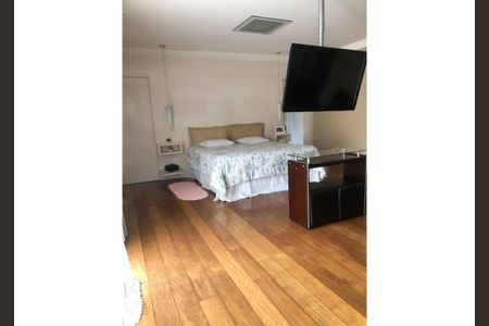 Casa à venda com 701m², 4 quartos e 6 vagas