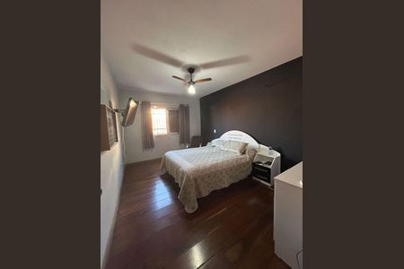 Casa à venda com 3 quartos, 210m² em Vila Divina Pastora, São Paulo