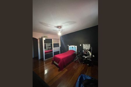 Casa à venda com 210m², 3 quartos e 3 vagas