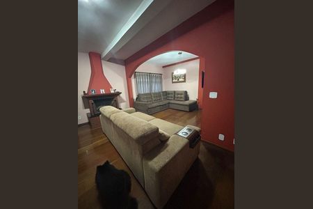 Casa à venda com 3 quartos, 210m² em Vila Divina Pastora, São Paulo