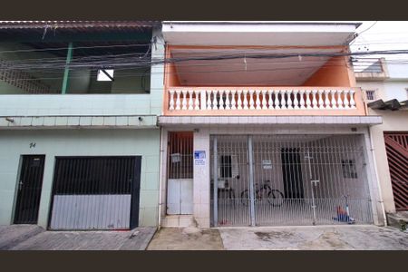 Casa para alugar com 70m², 2 quartos e sem vaga Casa para alugar com 70m², 2 quartos e sem vagaFachada