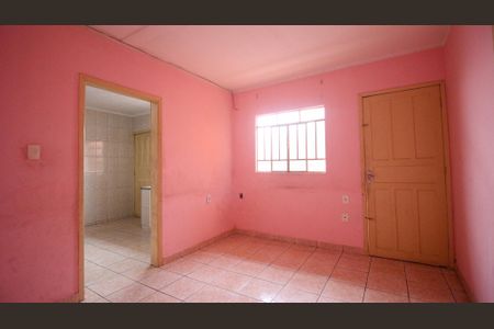 Casa para alugar com 70m², 2 quartos e sem vaga Casa para alugar com 70m², 2 quartos e sem vagaSala
