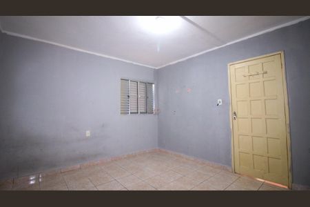 Quarto 2 de casa para alugar com 2 quartos, 70m² em Vila Rica, São Paulo