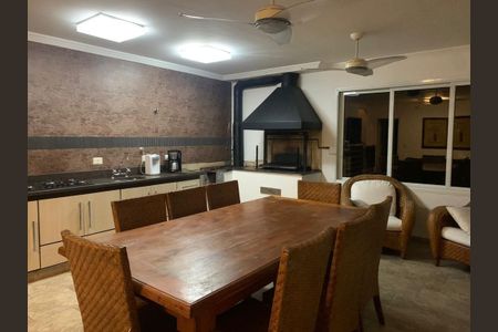 Casa à venda com 4 quartos, 600m² em Morada dos Pinheiros (Aldeia da Serra), Barueri