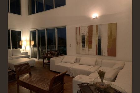 Casa à venda com 4 quartos, 600m² em Morada dos Pinheiros (Aldeia da Serra), Barueri