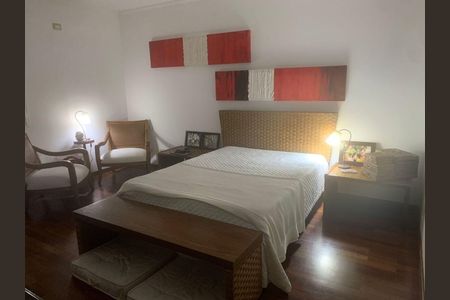 Casa à venda com 4 quartos, 600m² em Morada dos Pinheiros (Aldeia da Serra), Barueri
