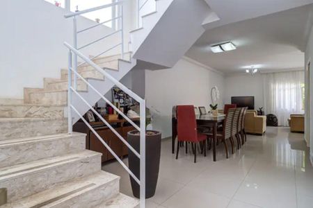 Casa à venda com 4 quartos, 329m² em Granja Julieta, São Paulo