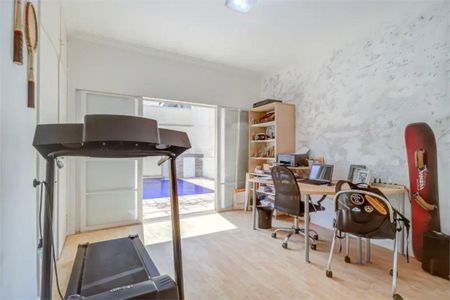 Casa à venda com 4 quartos, 329m² em Granja Julieta, São Paulo