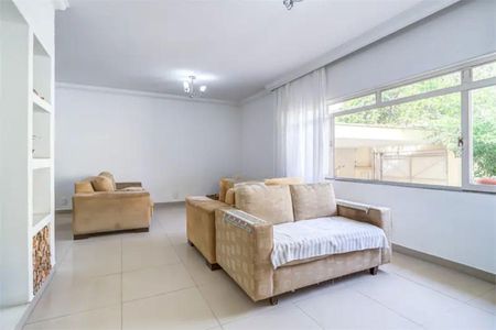 Casa à venda com 4 quartos, 329m² em Granja Julieta, São Paulo