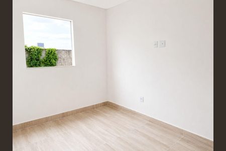 Casa à venda com 3 quartos, 110m² em Vila Feliz, São Paulo