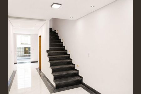 Casa à venda com 110m², 3 quartos e 2 vagas