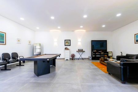 Casa à venda com 4 quartos, 1050m² em Jardim Petropolis, São Paulo