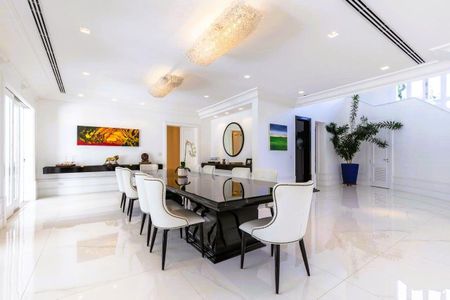 Casa à venda com 4 quartos, 1050m² em Jardim Petropolis, São Paulo