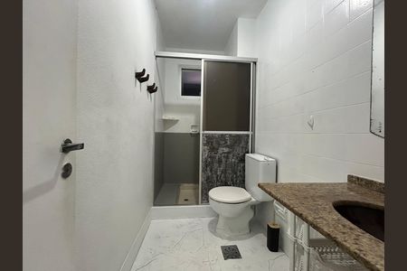 Banheiro  de apartamento para alugar com 1 quarto, 45m² em Agronômica, Florianópolis