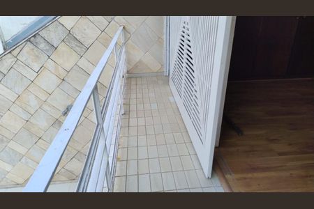 Casa à venda com 230m², 3 quartos e 4 vagas