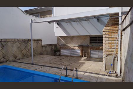 Casa à venda com 230m², 3 quartos e 4 vagas