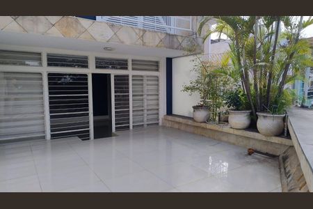 Casa à venda com 230m², 3 quartos e 4 vagas