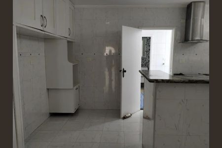 Casa à venda com 230m², 3 quartos e 4 vagas