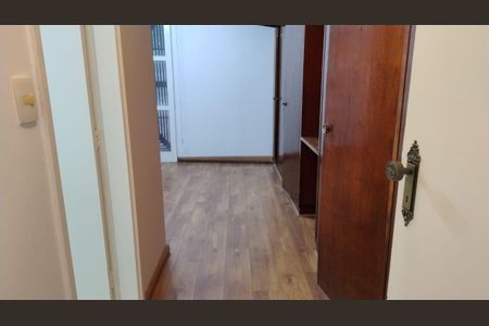 Casa à venda com 230m², 3 quartos e 4 vagas