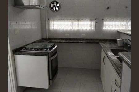 Casa à venda com 230m², 3 quartos e 4 vagas