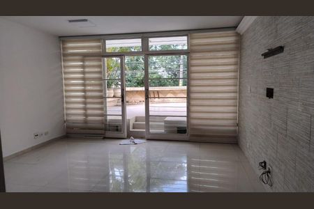 Casa à venda com 230m², 3 quartos e 4 vagas