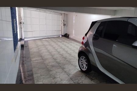 Casa à venda com 230m², 3 quartos e 4 vagas