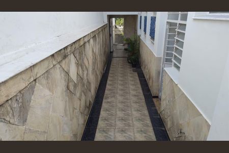 Casa à venda com 230m², 3 quartos e 4 vagas
