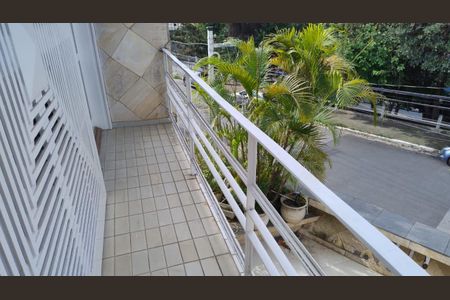 Casa à venda com 230m², 3 quartos e 4 vagas