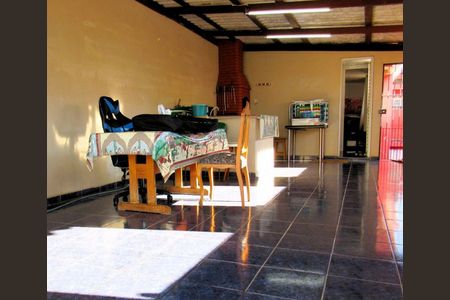Casa à venda com 269m², 3 quartos e 2 vagas