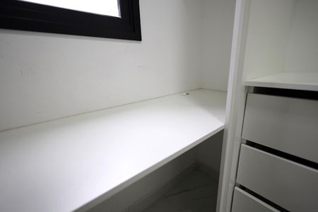 Apartamento para alugar com 108m², 2 quartos e 1 vaga Apartamento para alugar com 108m², 2 quartos e 1 vagaCloset
