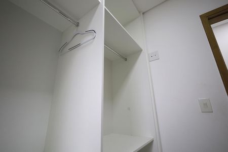Apartamento para alugar com 108m², 2 quartos e 1 vaga Apartamento para alugar com 108m², 2 quartos e 1 vagaCloset