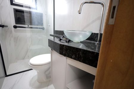 Apartamento para alugar com 108m², 2 quartos e 1 vaga Apartamento para alugar com 108m², 2 quartos e 1 vagaBanheiro 1