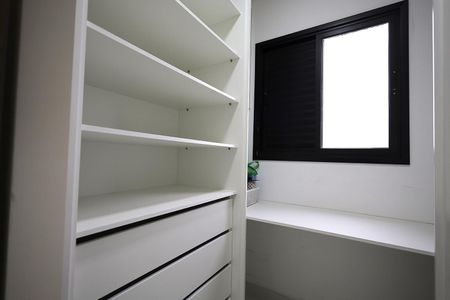 Apartamento para alugar com 108m², 2 quartos e 1 vaga Apartamento para alugar com 108m², 2 quartos e 1 vagaCloset