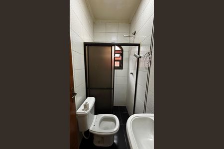 Casa para alugar com 160m², 3 quartos e 1 vaga Casa para alugar com 160m², 3 quartos e 1 vagaBanheiro