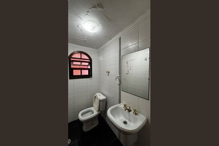 Casa para alugar com 160m², 3 quartos e 1 vaga Casa para alugar com 160m², 3 quartos e 1 vagaLavabo