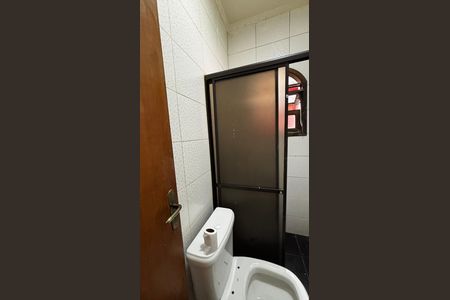 Casa para alugar com 160m², 3 quartos e 1 vaga Casa para alugar com 160m², 3 quartos e 1 vagaBanheiro