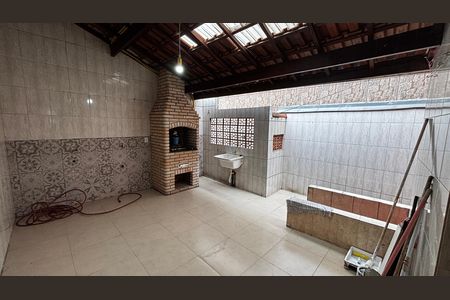 Casa para alugar com 160m², 3 quartos e 1 vaga Casa para alugar com 160m², 3 quartos e 1 vagaÁrea de Serviço