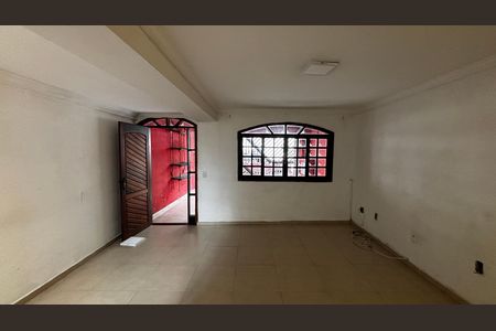 Casa para alugar com 160m², 3 quartos e 1 vaga Casa para alugar com 160m², 3 quartos e 1 vagaSala - Sala de Jantar