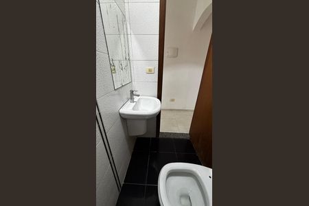 Casa para alugar com 160m², 3 quartos e 1 vaga Casa para alugar com 160m², 3 quartos e 1 vagaBanheiro