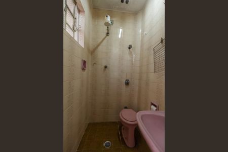 Casa para alugar com 175m², 3 quartos e 2 vagas Casa para alugar com 175m², 3 quartos e 2 vagasBanheiro de serviço